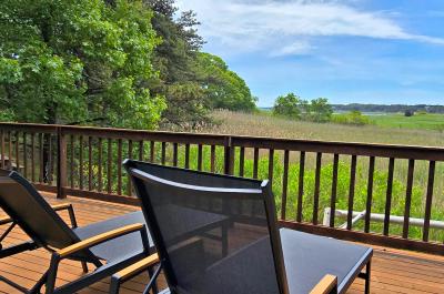 Open & Bright 3BD--Incredible Tidal Marsh Views, A/C, Outdoor Shower, Big Deck