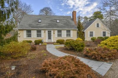 Delightful Home with In-law Apt. Near Bay