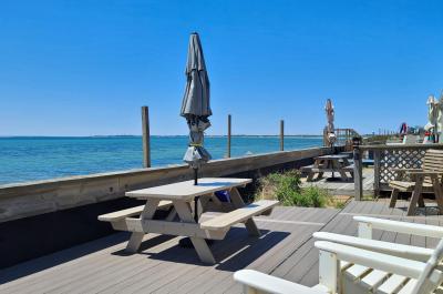 2BD Waterfront Cottage--Amazing Bay Views & Sunsets, Direct Beach Access, Exclusive Use Deck, A/C
