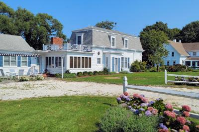 Spacious 4BD--A/C, Patio, Walk to Mayo Beach & Wellfleet Town Center