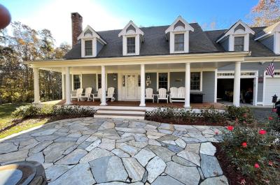  Amazing 4BD House- Private Association Beach- Central AC- Fire Pit, Sleeps 9