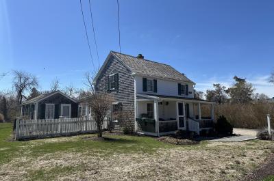 BRAND NEW LISTING--4BD Home--Central A/C*, Outdoor Shower & Dog Friendly, .6 of Mile to Cold Storage, Sesuit, & Sea Street Beaches!
