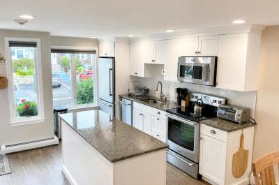 BRAND NEW LISTING! 3BD-A/C-PRIVATE ASSOCIATION BEACH-POOL- UNIT 14