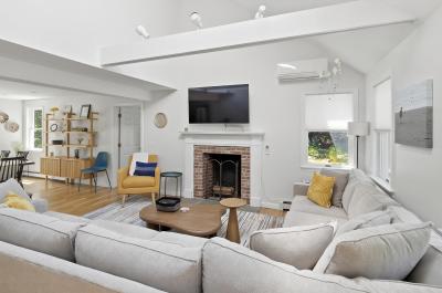 NEW TO RENTAL MARKET! Lovely Bayside 4BD--A/C, Patio, Outdoor Shower, 500 FT to Assoc Harbor Beach